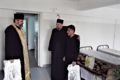 Activităţi social-filantropice la Duminica Înfricoşătoarei Judecăţi în Arhiepiscopia Dunării de Jos – fotografia 7
