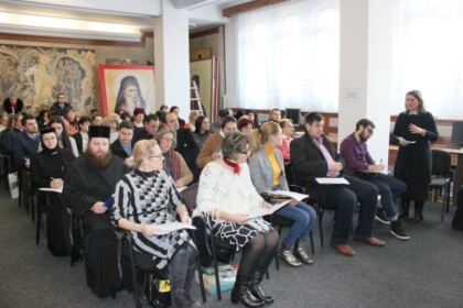Simpozion studenţesc dedicat Sfinţilor Trei Ierarhi la Galaţi – fotografia 3