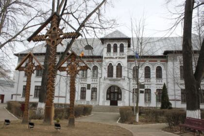 Simpozion interliceal la Seminarul Teologic Ortodox „Sfântul Apostol Andrei“ din Galaţi – fotografia 1