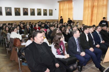 Simpozion interliceal la Seminarul Teologic Ortodox „Sfântul Apostol Andrei“ din Galaţi – fotografia 9