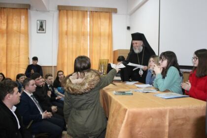 Simpozion interliceal la Seminarul Teologic Ortodox „Sfântul Apostol Andrei“ din Galaţi – fotografia 11