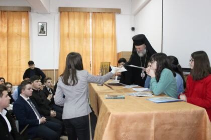 Simpozion interliceal la Seminarul Teologic Ortodox „Sfântul Apostol Andrei“ din Galaţi – fotografia 12