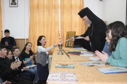 Simpozion interliceal la Seminarul Teologic Ortodox „Sfântul Apostol Andrei“ din Galaţi – fotografia 13