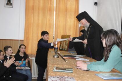 Simpozion interliceal la Seminarul Teologic Ortodox „Sfântul Apostol Andrei“ din Galaţi – fotografia 14