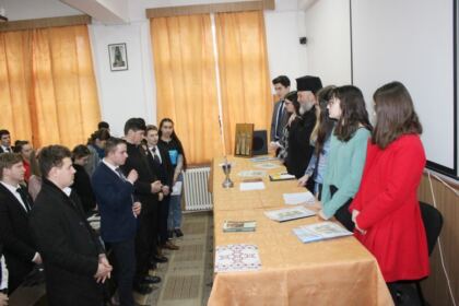 Simpozion interliceal la Seminarul Teologic Ortodox „Sfântul Apostol Andrei“ din Galaţi – fotografia 16