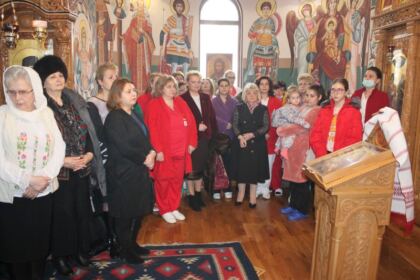 Hramul Capelei „Sfinţii Doctori fără de arginţi Chir şi Ioan“ de la Spitalul de Copii din Galaţi – fotografia 16