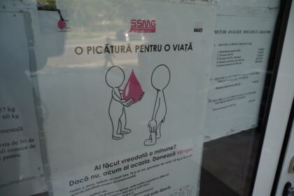 Preoţi şi credincioşi voluntari din Protopopiatul Tecuci au donat sânge la Galaţi – fotografia 2