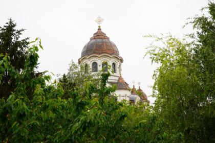 Elevii Seminarului Teologic „Sf. Andrei“ din Galaţi au început pregătirile pentru examenele naţionale – fotografia 1