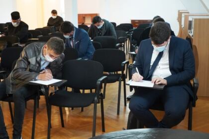 Elevii Seminarului Teologic „Sf. Andrei“ din Galaţi au început pregătirile pentru examenele naţionale – fotografia 11