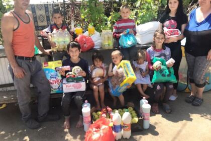 Daruri pentru familia cu 10 copii din localitatea Mălureni, județul Galați – fotografia 4