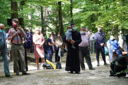 Sărbătoarea Preasfintei Treimi în pădurea Buciumenilor – fotografia 14