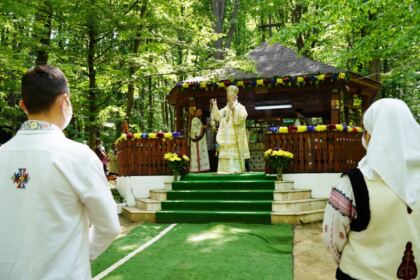 Sărbătoarea Preasfintei Treimi în pădurea Buciumenilor – fotografia 28