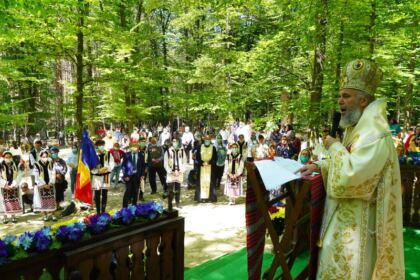 Sărbătoarea Preasfintei Treimi în pădurea Buciumenilor – fotografia 46
