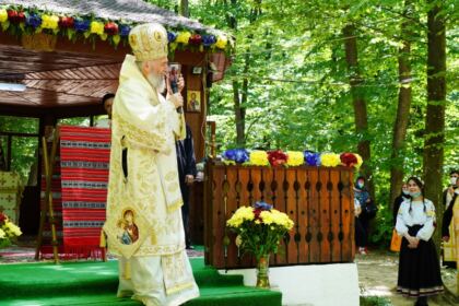 Sărbătoarea Preasfintei Treimi în pădurea Buciumenilor – fotografia 47