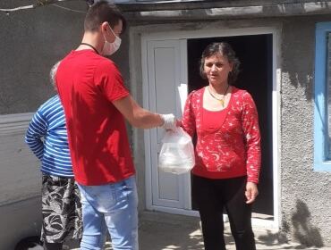 Activităţile filantropice continuă în Protopopiatul Covurlui – fotografia 3