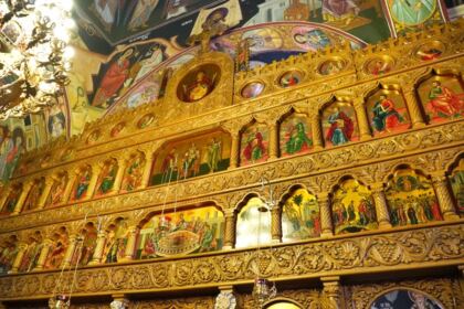 Pomenirea Sfântului Efrem cel Nou şi daruri pentru familii cu mulţi copii – fotografia 12