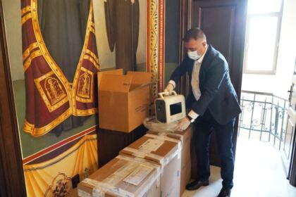 Dar medical din partea Muzeului eparhial pentru Spitalul Clinic Judeţean de Urgenţă „Sf. Ap. Andrei“ din Galaţi – fotografia 11