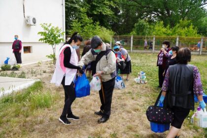 Activități social-filantopice la Centrul multifuncțional de servicii sociale „Speranțe pentru vârsta a III-a“ al Parohiei „Pogorârea Sfântului Duh“ – Galați – fotografia 20