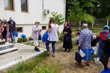 Activități social-filantopice la Centrul multifuncțional de servicii sociale „Speranțe pentru vârsta a III-a“ al Parohiei „Pogorârea Sfântului Duh“ – Galați – fotografia 22
