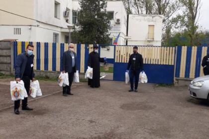 Activităţi social-filantropice în parohia „Adormirea Maicii Domnului“ din municipiul Tecuci – fotografia 2