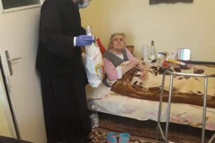 Activităţi social-filantropice în parohia „Adormirea Maicii Domnului“ din municipiul Tecuci – fotografia 3