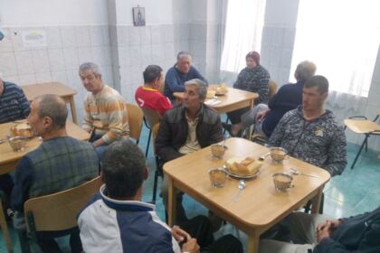 Filantropie pentru semenii fără adăpost în perioada de pandemie – fotografia 9