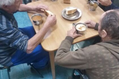 Filantropie pentru semenii fără adăpost în perioada de pandemie – fotografia 10