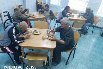 Filantropie pentru semenii fără adăpost în perioada de pandemie – fotografia 14