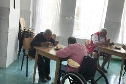 Filantropie pentru semenii fără adăpost în perioada de pandemie – fotografia 16