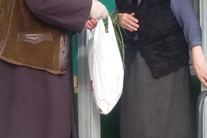 Activităţi filantropice la sărbătoarea Sfinților Împărați Constantin și Elena cinstiți în parohiile din cadrul Protoieriei Nicorești – fotografia 7