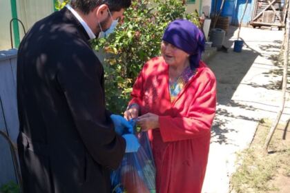 Activităţi filantropice la sărbătoarea Sfinților Împărați Constantin și Elena cinstiți în parohiile din cadrul Protoieriei Nicorești – fotografia 14