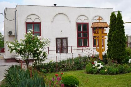 Ajutoare oferite de Parohia „Sfânta Cuvioasă Parascheva“ din Galați persoanelor nevoiaşe – fotografia 2