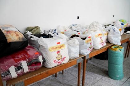 Ajutoare oferite de Parohia „Sfânta Cuvioasă Parascheva“ din Galați persoanelor nevoiaşe – fotografia 14