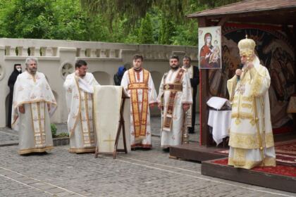 Praznicul Înălţării Domnului şi Ziua Eroilor în Arhiepiscopia Dunării de Jos – fotografia 12