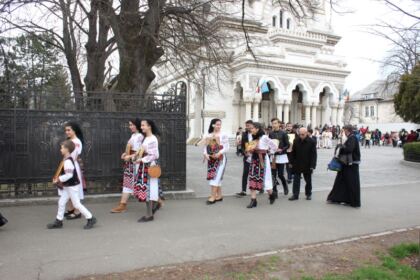 Duminica Ortodoxiei sărbătorită în Arhiepiscopia Dunării de Jos – fotografia 22