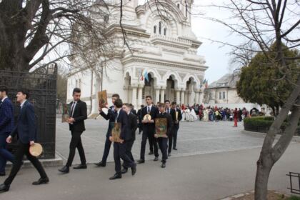 Duminica Ortodoxiei sărbătorită în Arhiepiscopia Dunării de Jos – fotografia 23