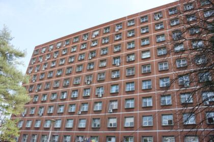 Arhiepiscopia Dunării de Jos oferă 10.000 de măşti de protecţie pentru personalul medical, auxiliar şi pacienţii din Spitale – fotografia 10