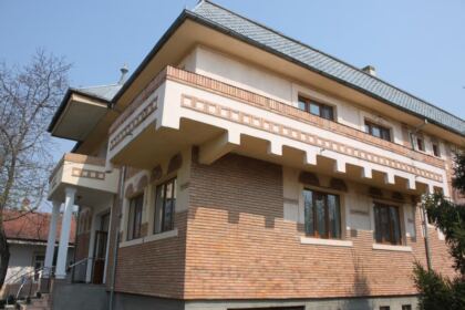 Spitalul şi Centrul de carantină din Tecuci, precum şi persoanele izolate la domiciliu au primit sprijin din partea Arhiepiscopiei Dunării de Jos – fotografia 1