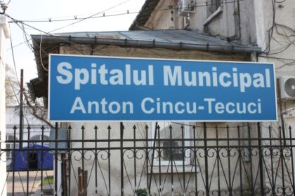 Spitalul şi Centrul de carantină din Tecuci, precum şi persoanele izolate la domiciliu au primit sprijin din partea Arhiepiscopiei Dunării de Jos – fotografia 6