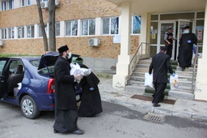 Arhiepiscopia Dunării de Jos continuă campania de sprijinire a spitalelor – fotografia 8