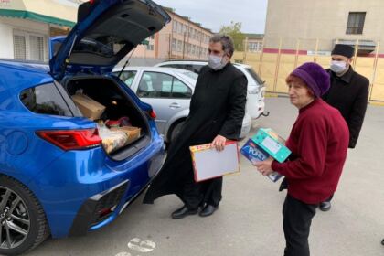 Daruri pentru bătrâni și copii cu sprijinul Protoieriei Nicorești – fotografia 5