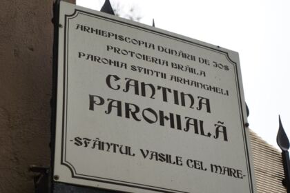 Copiii nevoiaşi primesc hrană zilnic şi alte ajutoare la Centrul social „Sfântul Vasile cel Mare“ din Brăila – fotografia 2