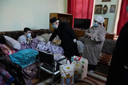 Copiii nevoiaşi primesc hrană zilnic şi alte ajutoare la Centrul social „Sfântul Vasile cel Mare“ din Brăila – fotografia 42