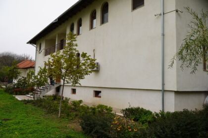 Persoanele nevoiaşe au primit daruri din partea parohiei „Sf. Arhangheli“ din Galaţi – fotografia 17