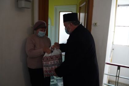 Ajutoare oferite persoanelor fără adăpost la Galaţi – fotografia 17