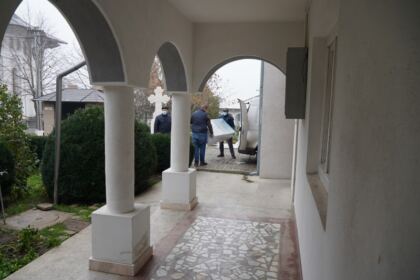 În Arhiepiscopia Dunării de Jos încă un cabinet medical mănăstiresc a fost dotat corespunzător – fotografia 8