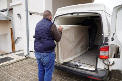 În Arhiepiscopia Dunării de Jos încă un cabinet medical mănăstiresc a fost dotat corespunzător – fotografia 11
