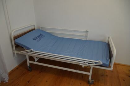 În Arhiepiscopia Dunării de Jos încă un cabinet medical mănăstiresc a fost dotat corespunzător – fotografia 19