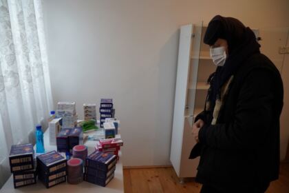 În Arhiepiscopia Dunării de Jos încă un cabinet medical mănăstiresc a fost dotat corespunzător – fotografia 23