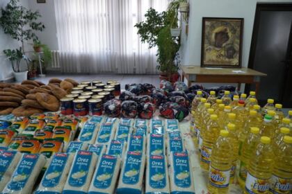 Ajutoare oferite de Parohia „Sfânta Cuvioasă Parascheva“ din Galați persoanelor nevoiaşe – fotografia 5